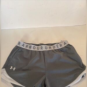 Under Armour  shorts size M